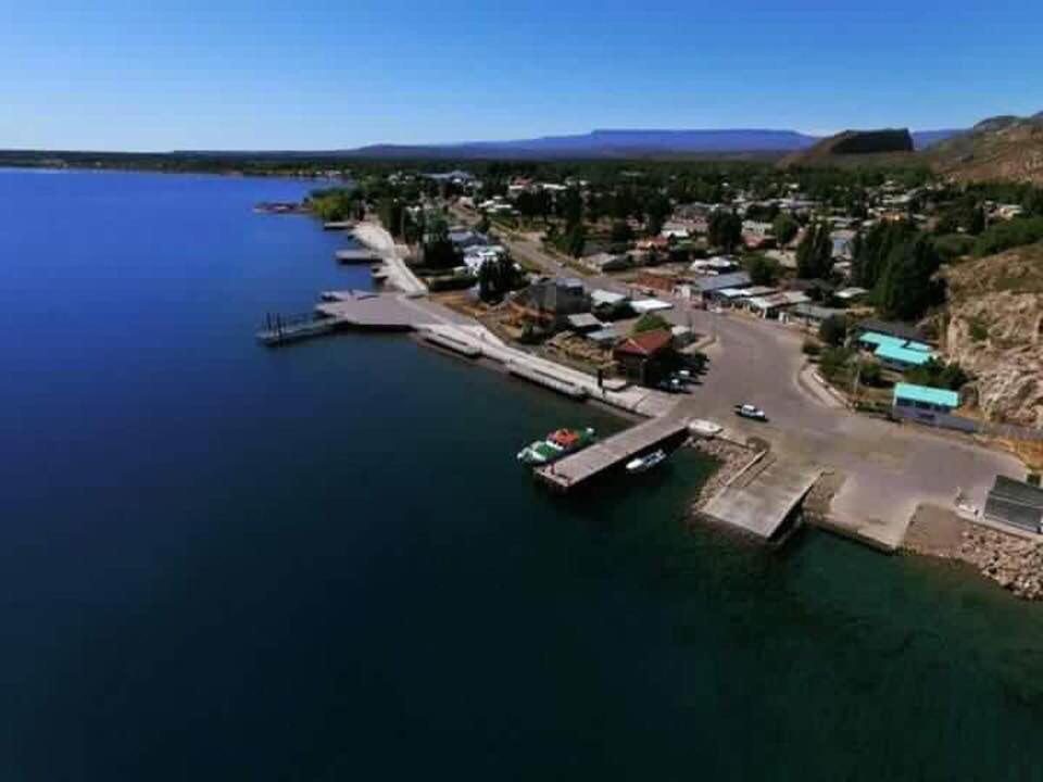 Hotel Ventura Chile Chico Buitenkant foto